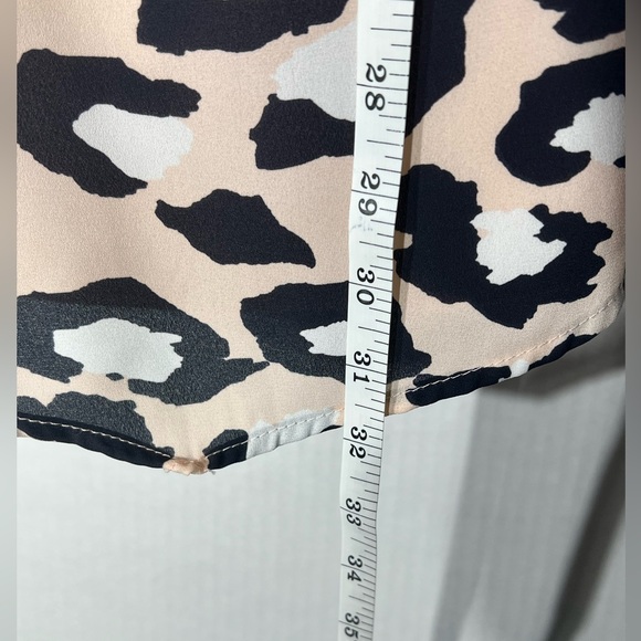 Super cute Maurices mini Dress RN# 51783 CA 56910 Womens Size 2 Leopard - Picture 6 of 11